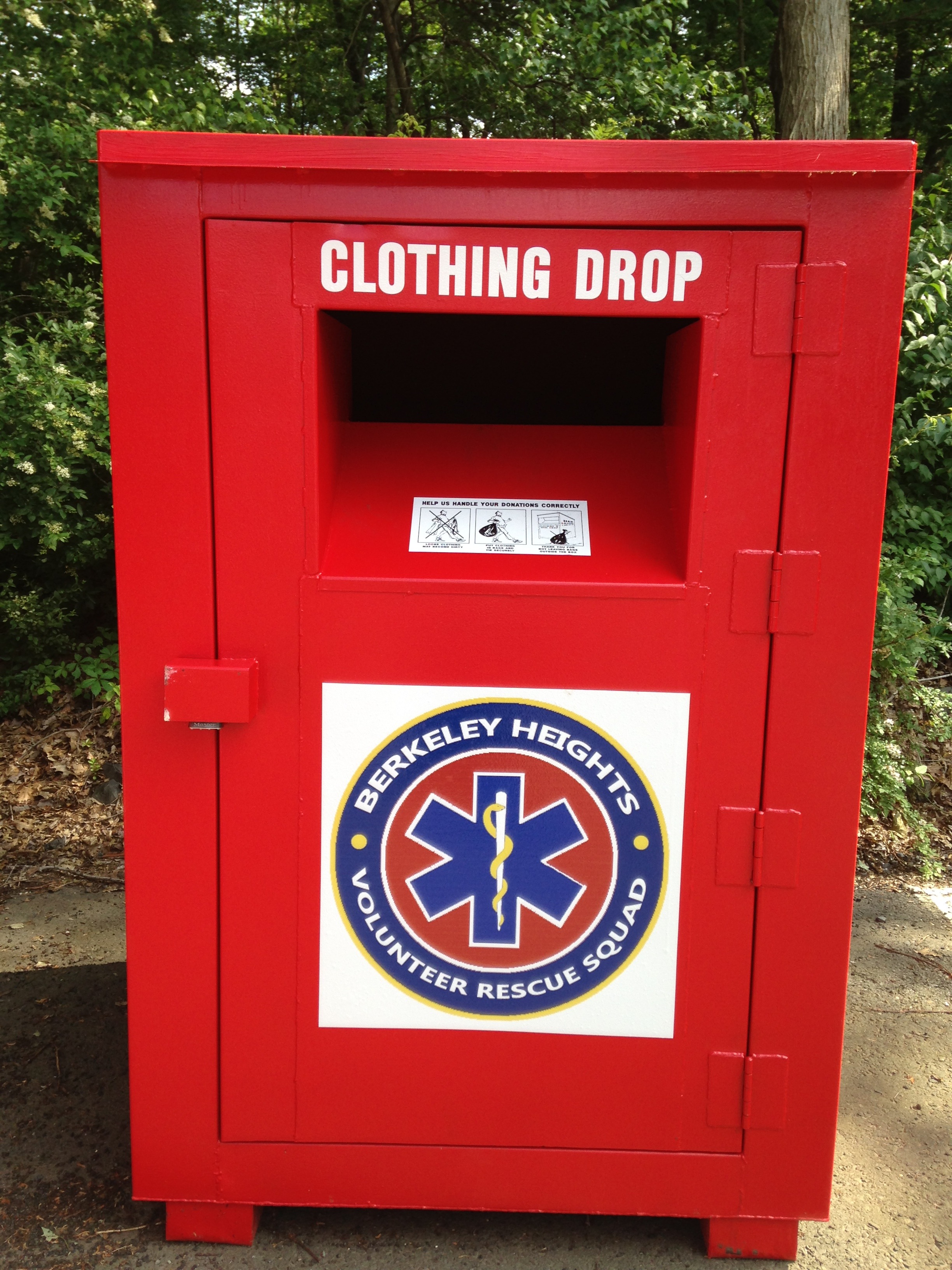 48059078620edfbe4705_clothing_bin.jpg