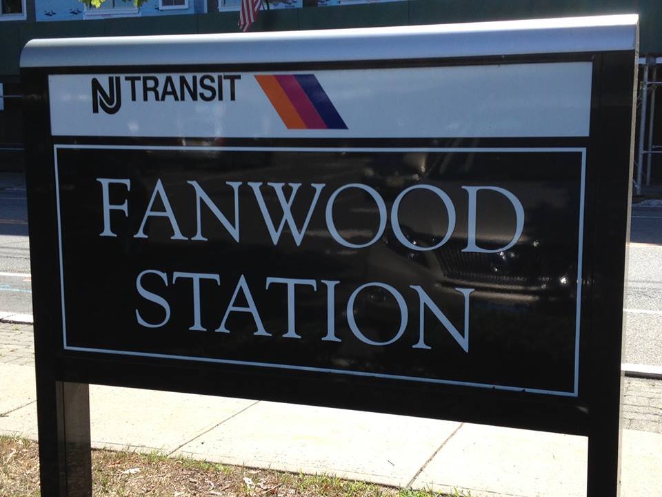 42cd81fb1bbc9eb5f470_Fanwood_Train_Station_sign.jpg