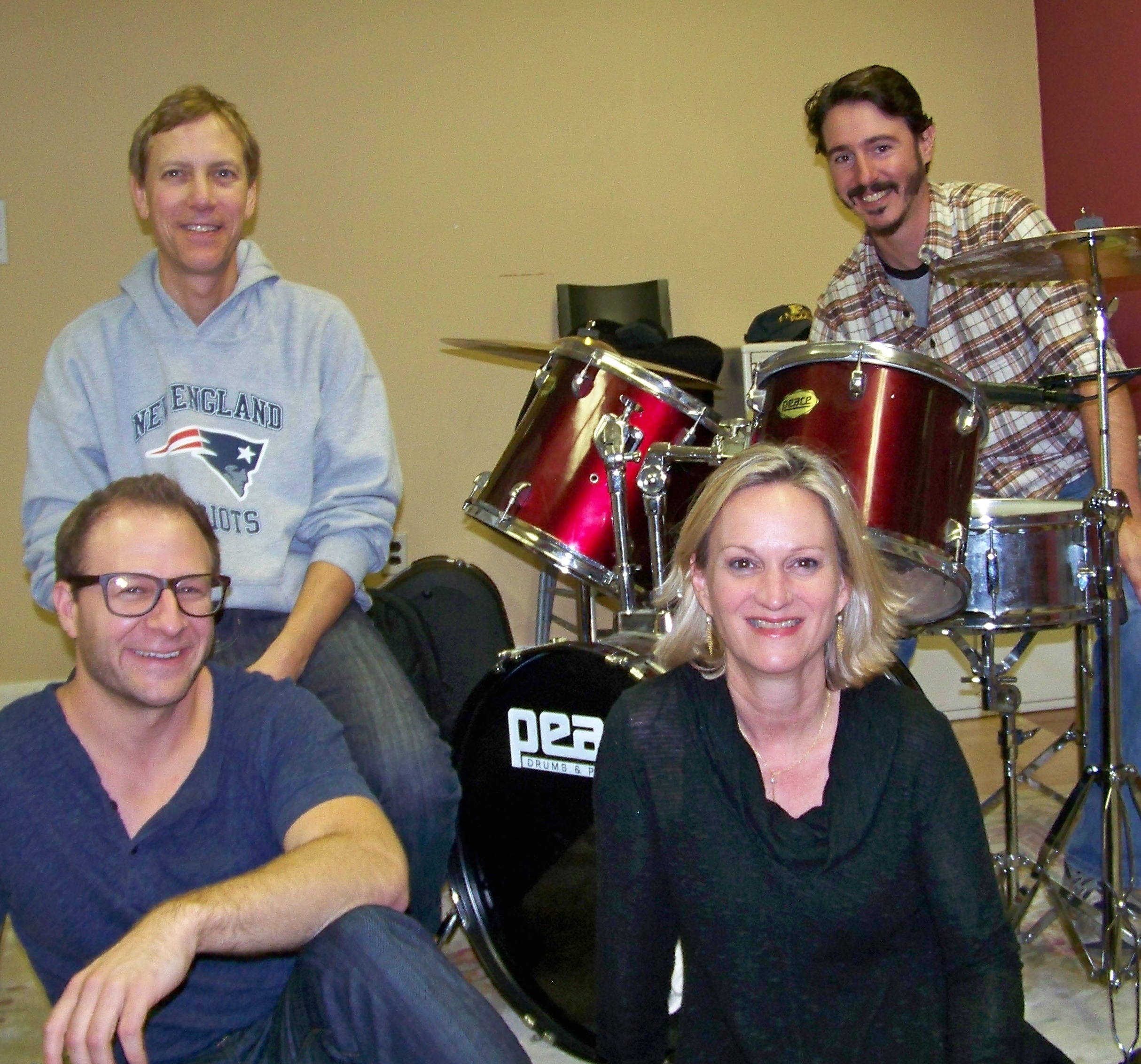 52cd592b3d6cad2e1bdc_Praise_band_for_press_release.jpg
