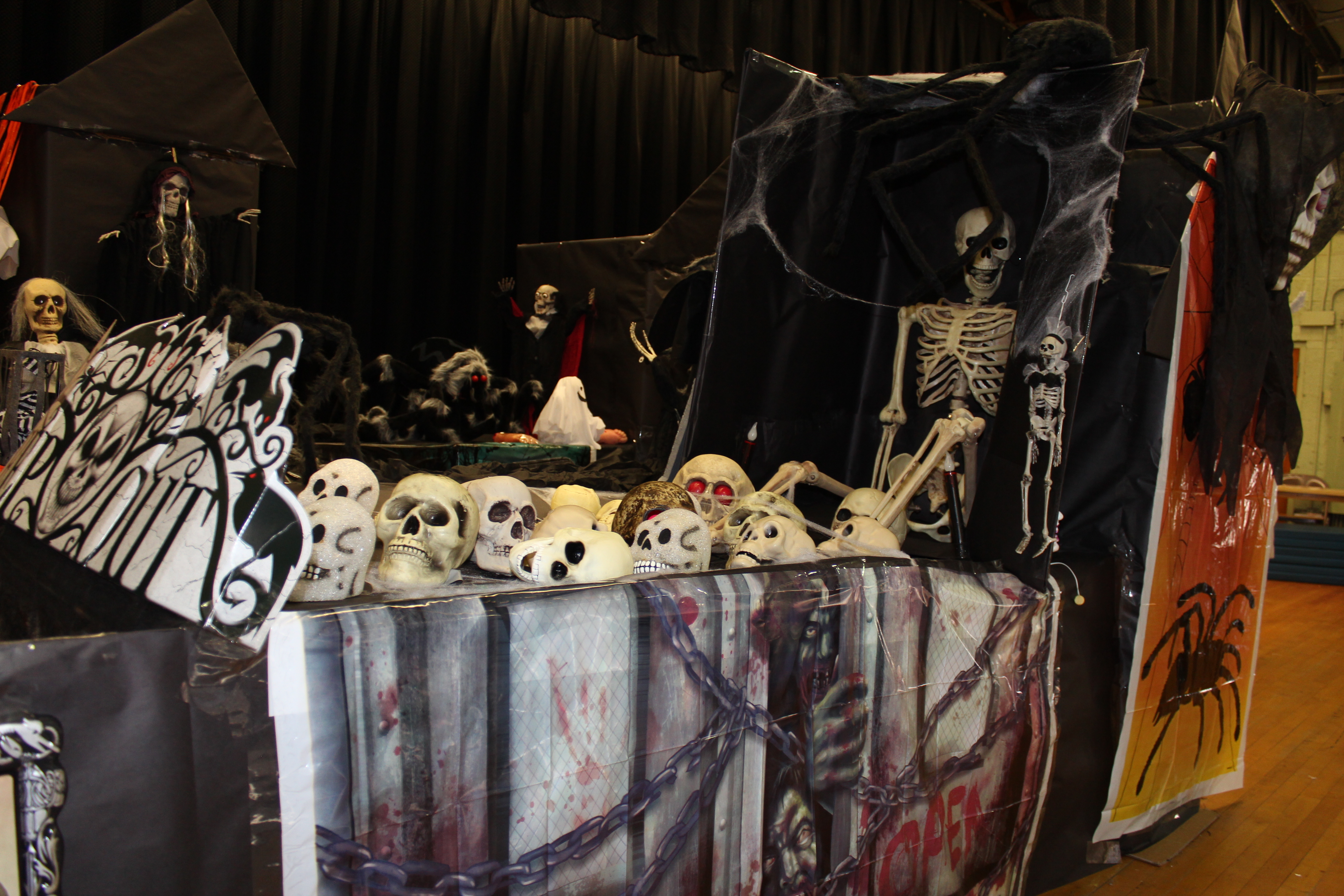 Mrs. Butler�s 4th Grade Halloween Haunted House a DecadesOld Tradition