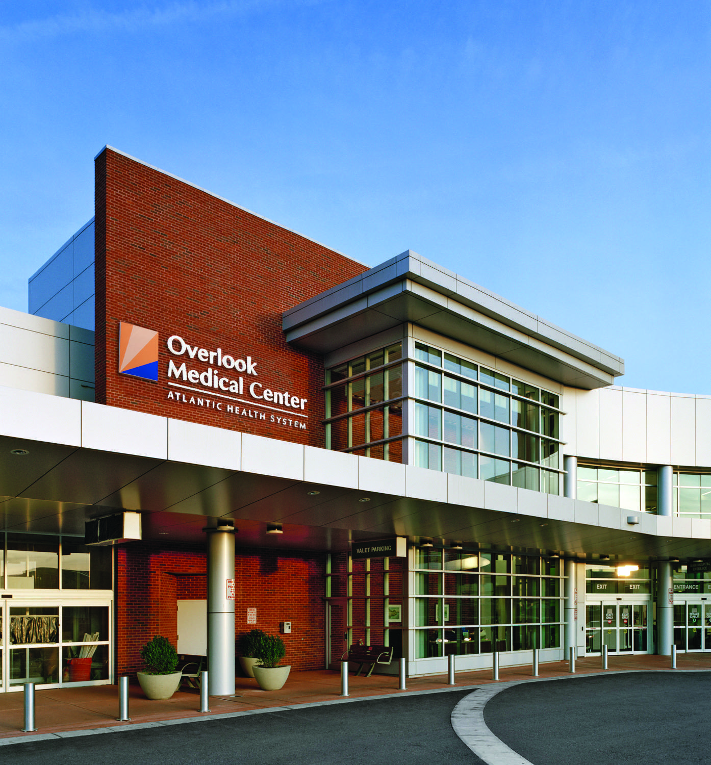 0301325caa5f74911c6c_4f00a095e3b4a2192bea_OMC_CLOSE_UP_exterior_signage_2011.jpg