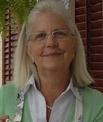 5bd5d52aa8b51cbd6786_a370b0a3ef915aafa2e4_sue_peterson_3.jpg