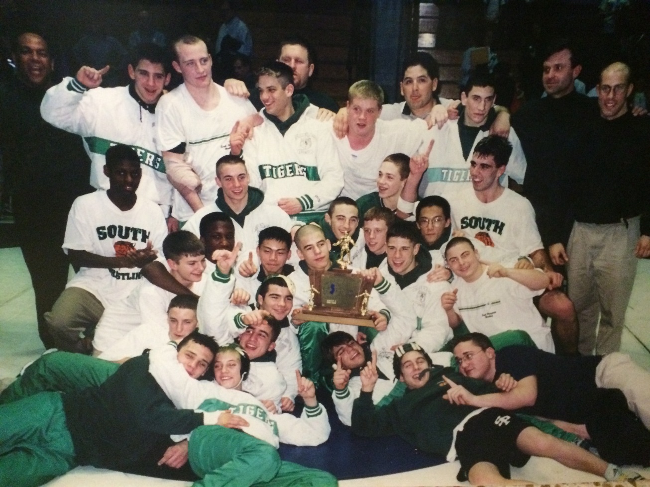 eab667fb6a86c5d1446b_wrestling_2016.jpg