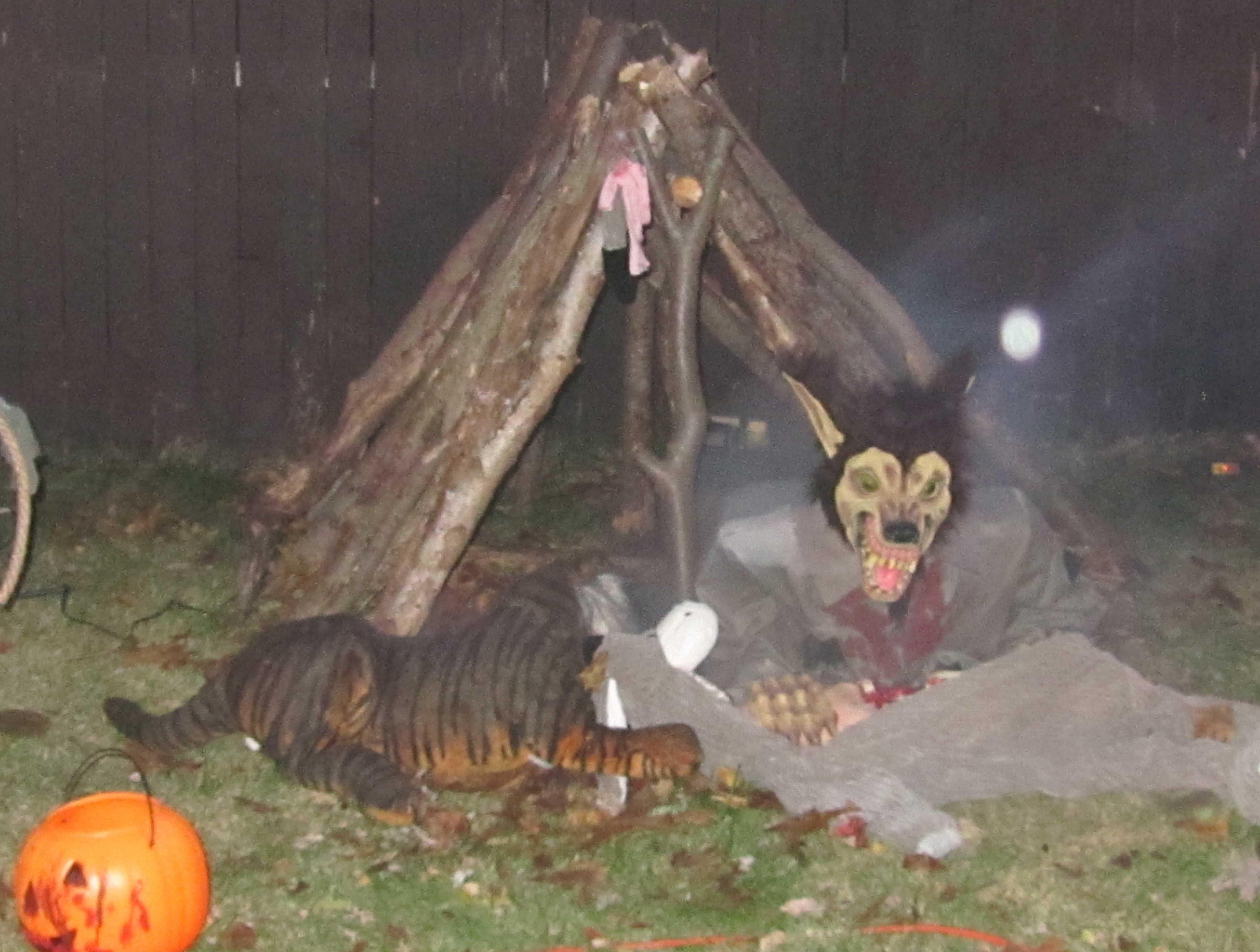 e2b048130966442871f4_RyanHaloween1a.jpg
