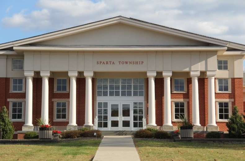 9cb71c581030408f1d52_Town_Hall_building_2__800x533___2_.jpg