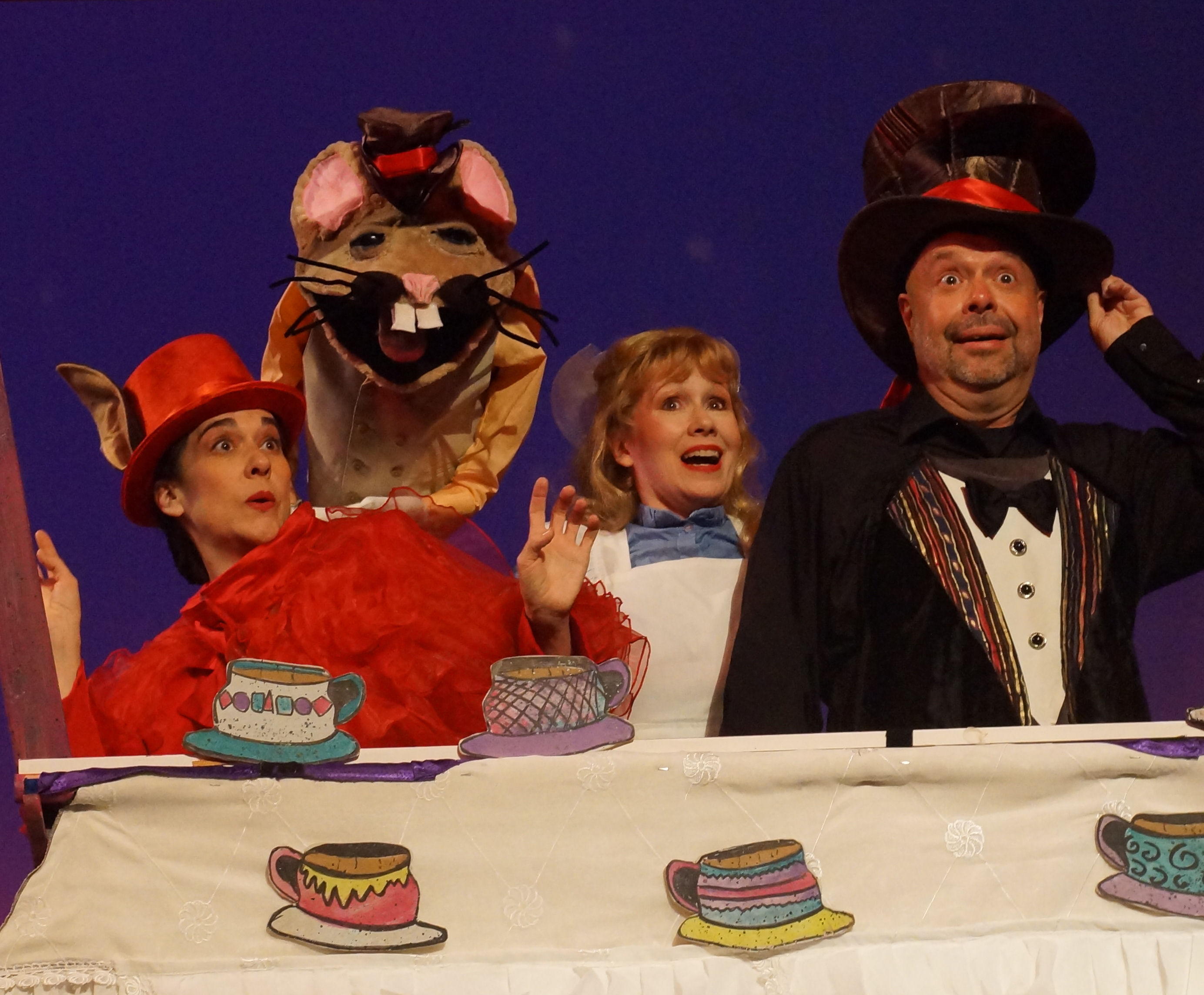 27c47ce137e512a8bfec_ALICE-2599_TeaParty1.jpg