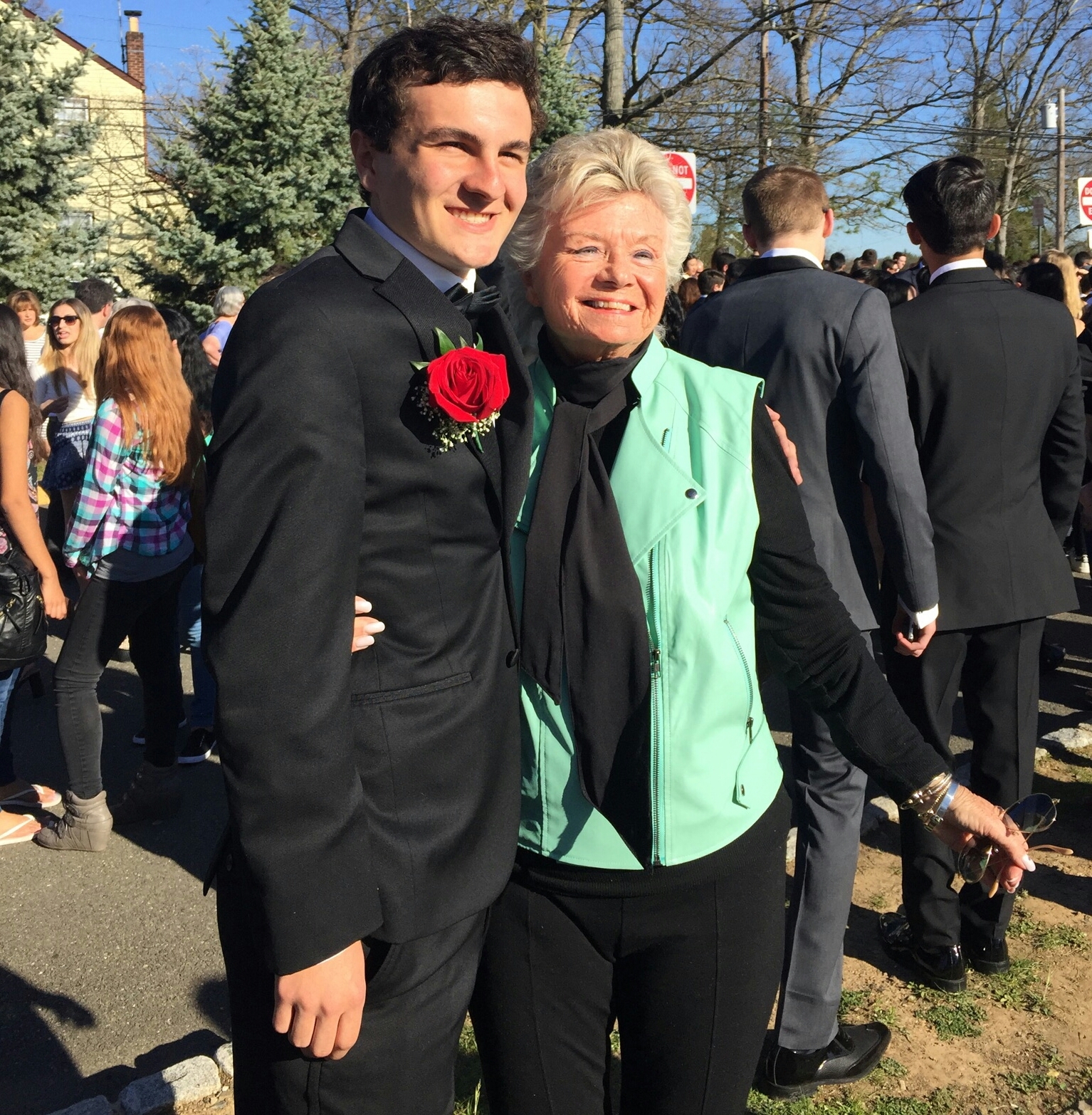 Livingston High School Juniors Attend 2016 Junior Prom at the Grove