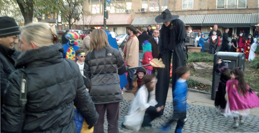 b1caf06a8e069fb2b491_Halloween_Spiotta_park.jpg