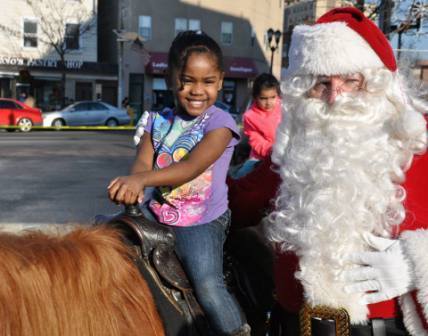 e8a53754cfa1bfa0f55a_WEB_Pony_Rides_-3.jpg