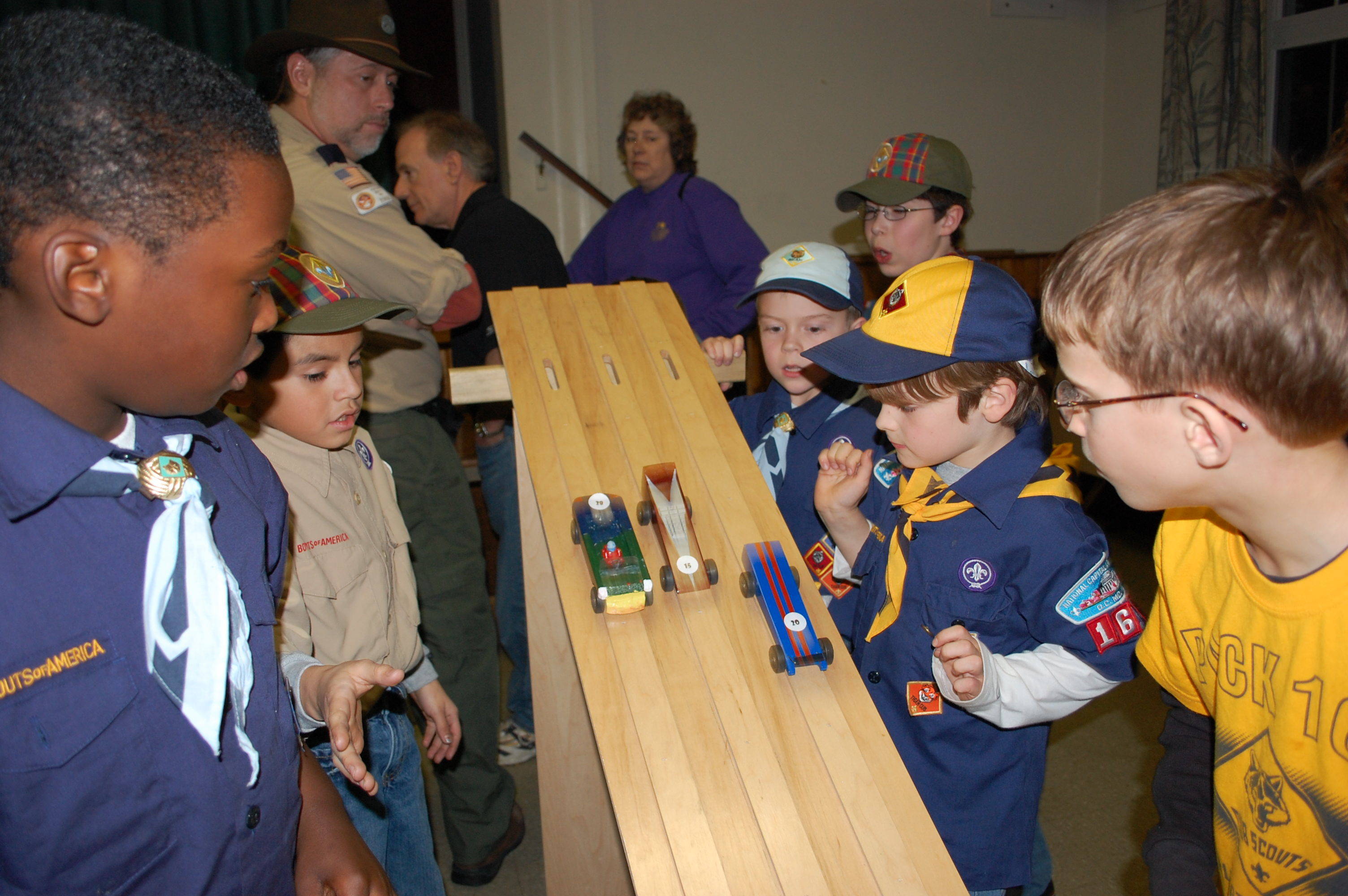 0023ccf2e4f0460240c7_Cub_Scout_Pinewood_Derby_start.jpg
