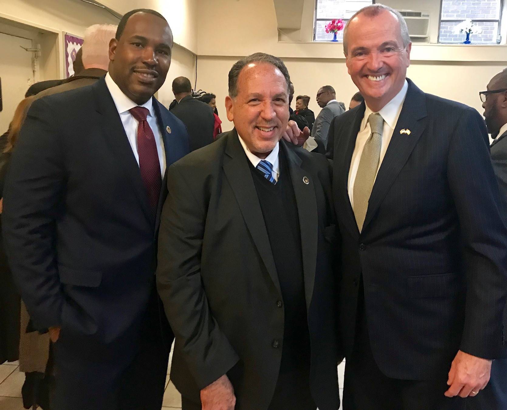 002c95d40d8d7ece1eb1_Det._LaGuerre_Pros._Knapp_Gov._Murphy.jpg