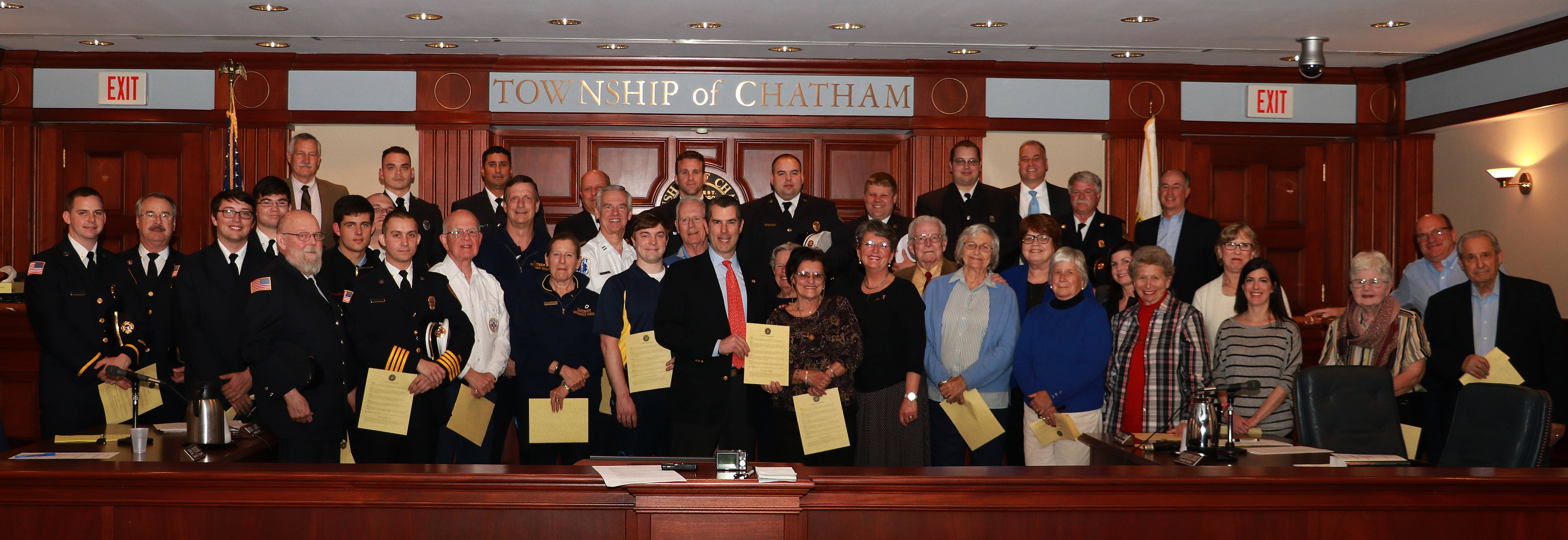 014f770bdfacd346825b_Chatham_Township_Volunteers_-__credit_Tom_Salvas_040617.jpg