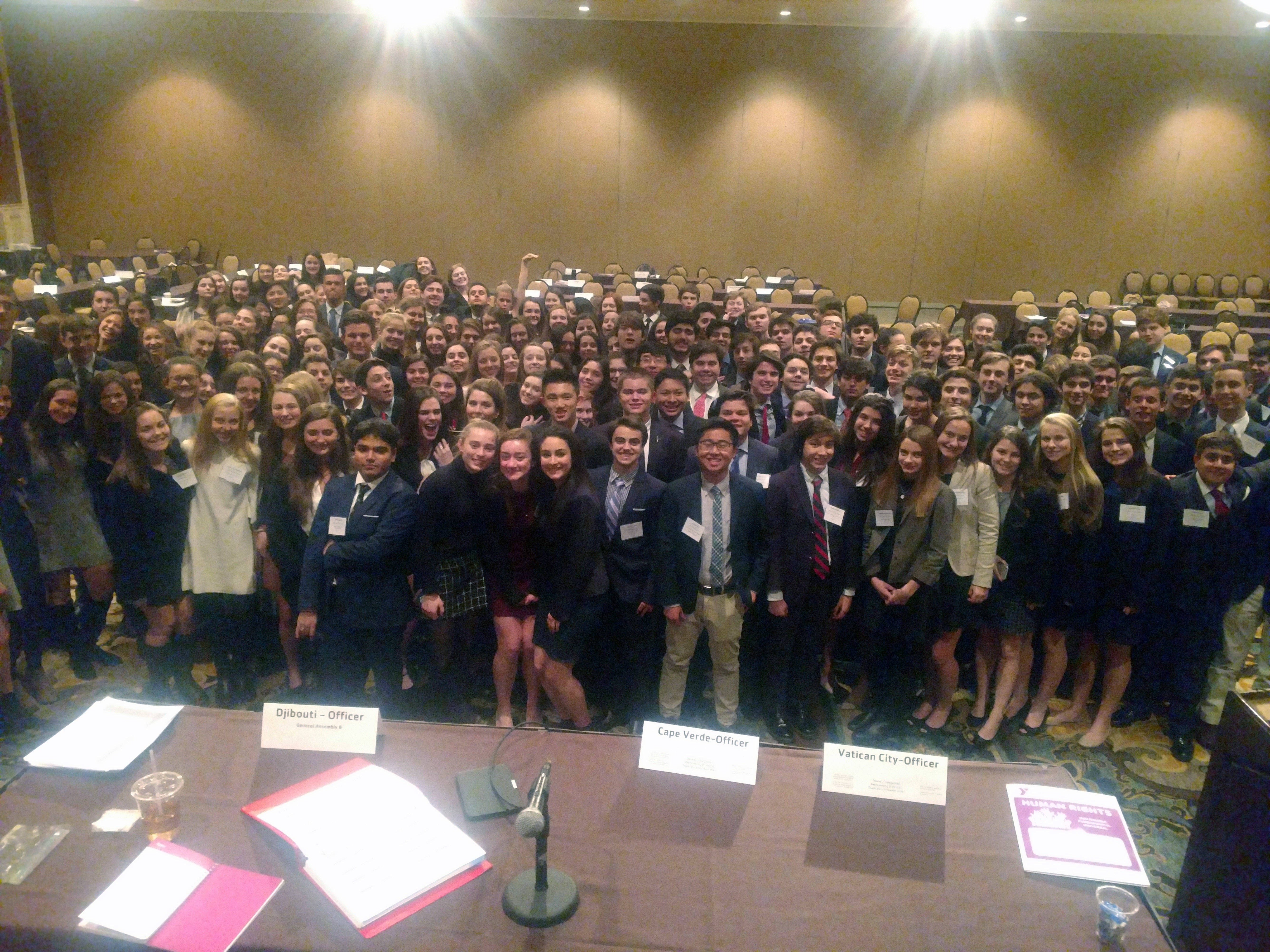 01f1b55ee62ea77db4cb_Model_United_Nations.jpg