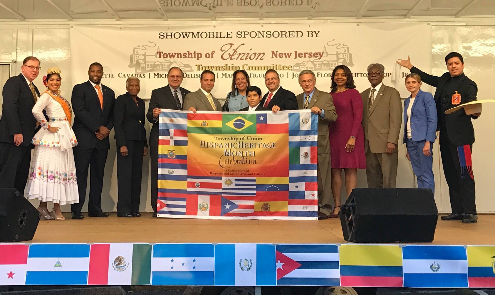 02a4360da4848efa48a2_3159310cd8a6599a2d34_hispanic_celebration_2017.jpg