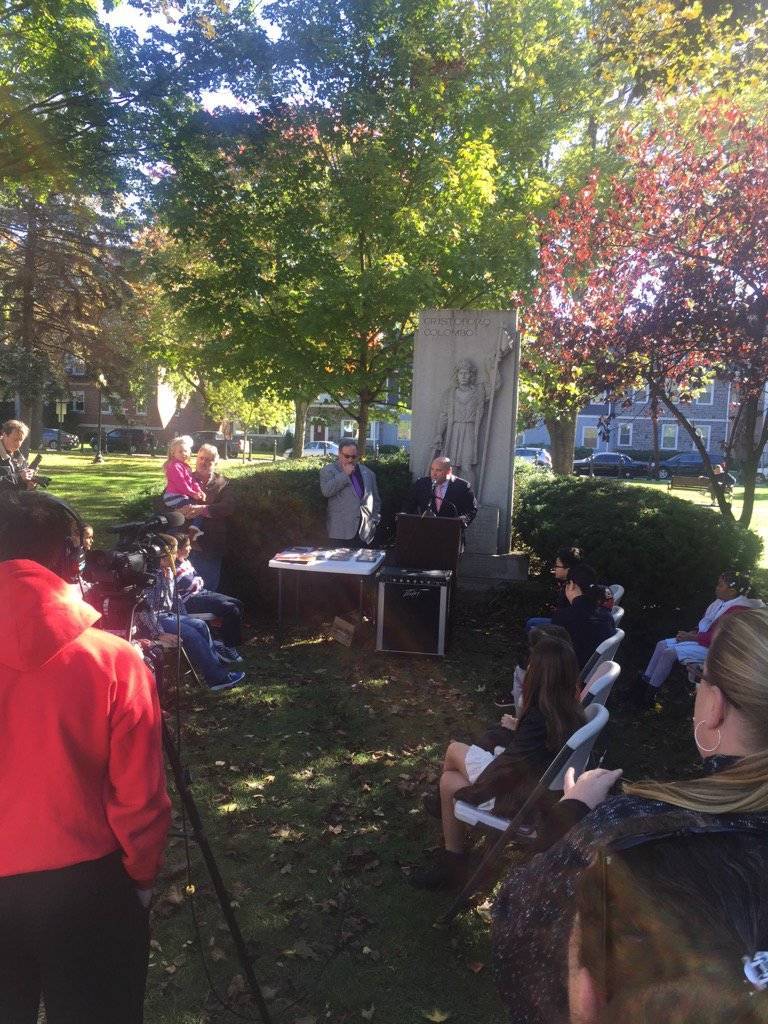 06531a33515714c9d6ce_Unico_Columbus_Day_2016_2.jpg