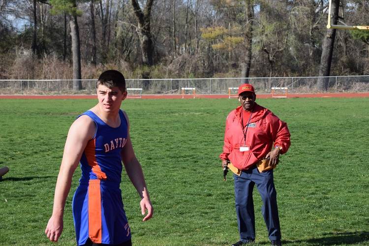 0bb840687cf50dd3b593_The_starter_and_the_runner.jpg