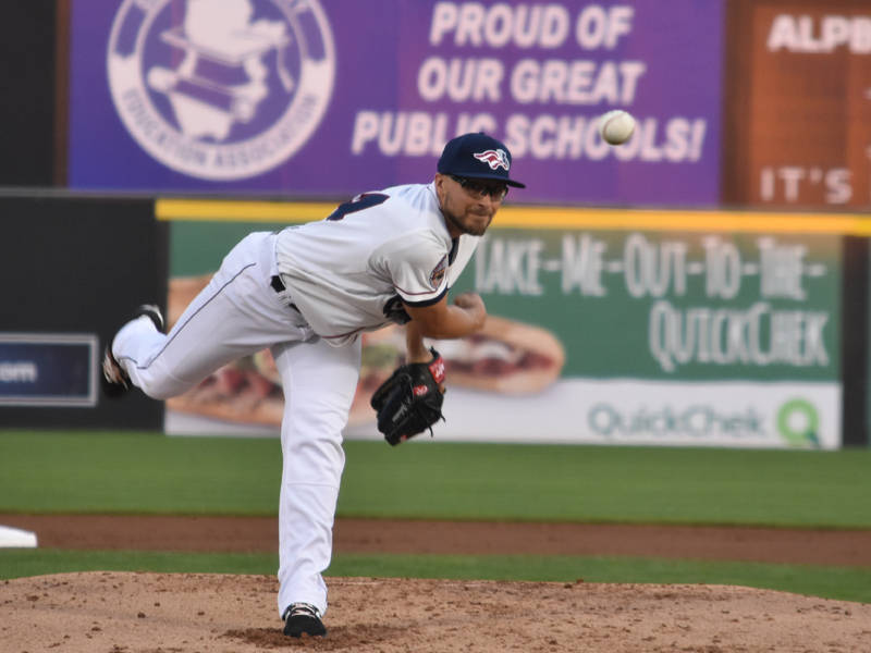 0c1887330b22621dee3b_sompixpatsjohnsonpitching.jpg