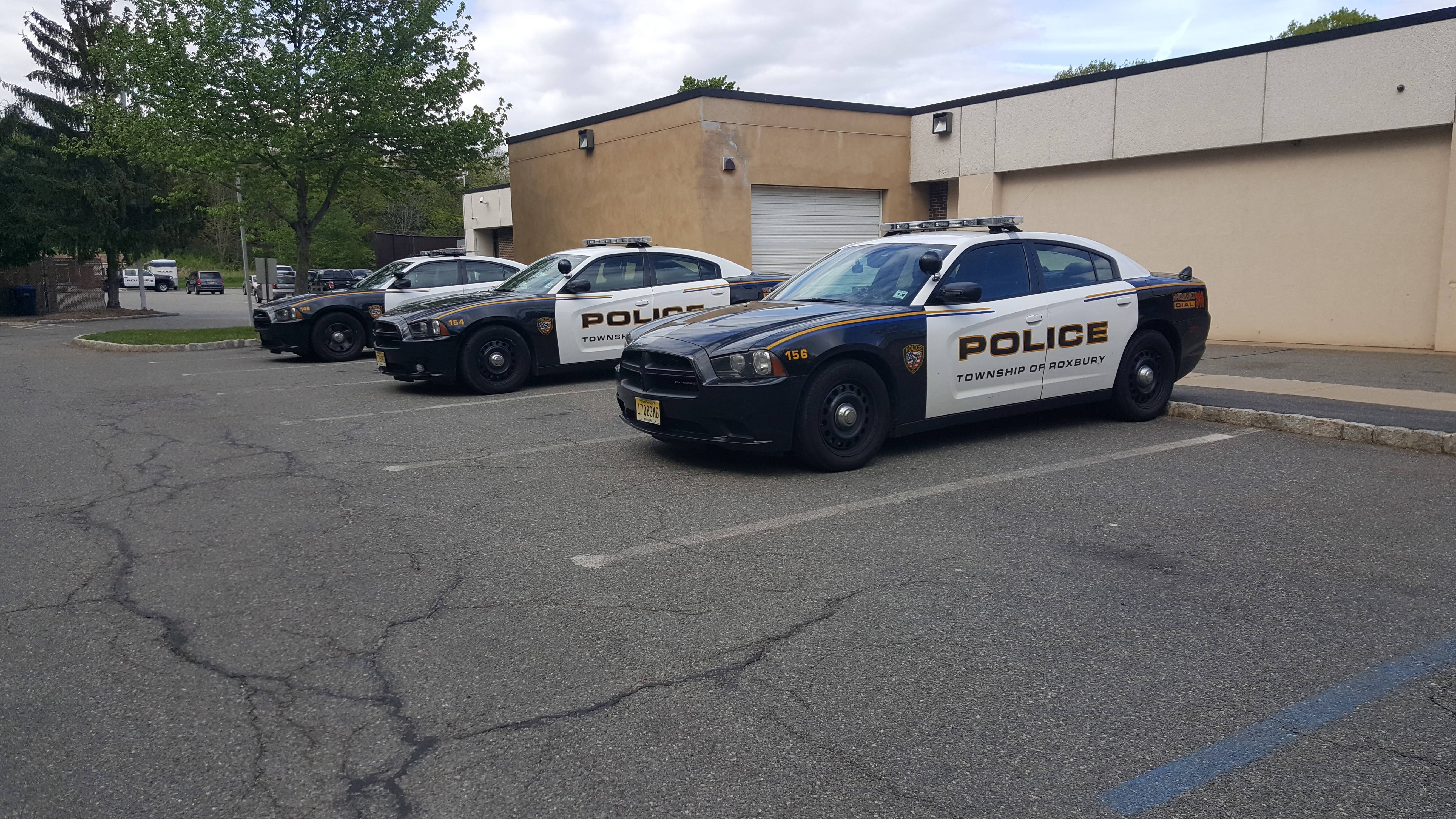 0c22b5ae1b253e73c98b_1626213a786befb31e94_roxbury_police_cars.jpg