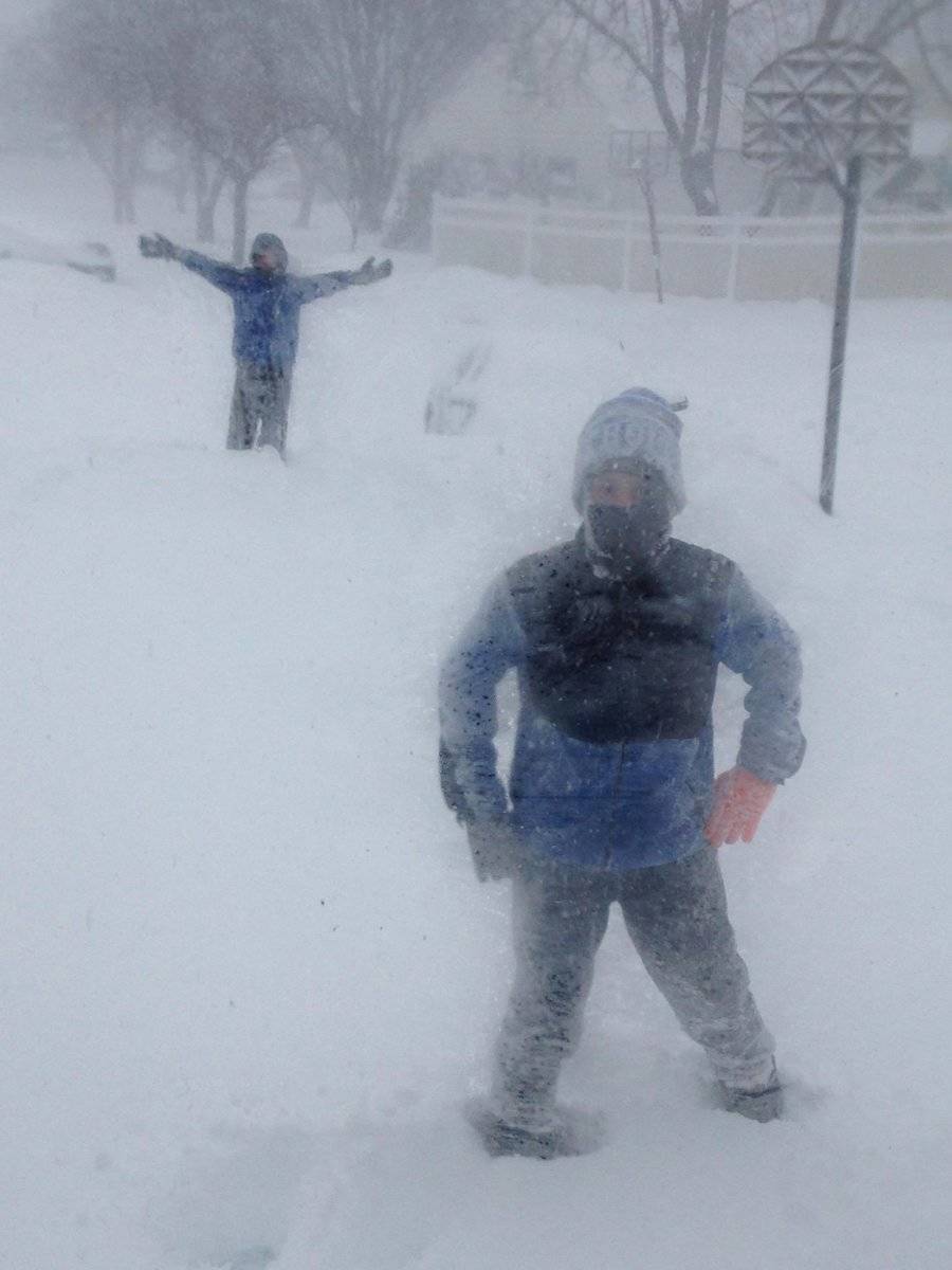 0f0ab4e4449f40638431_061850b60c8da5e2508e_snow_clark4.jpg