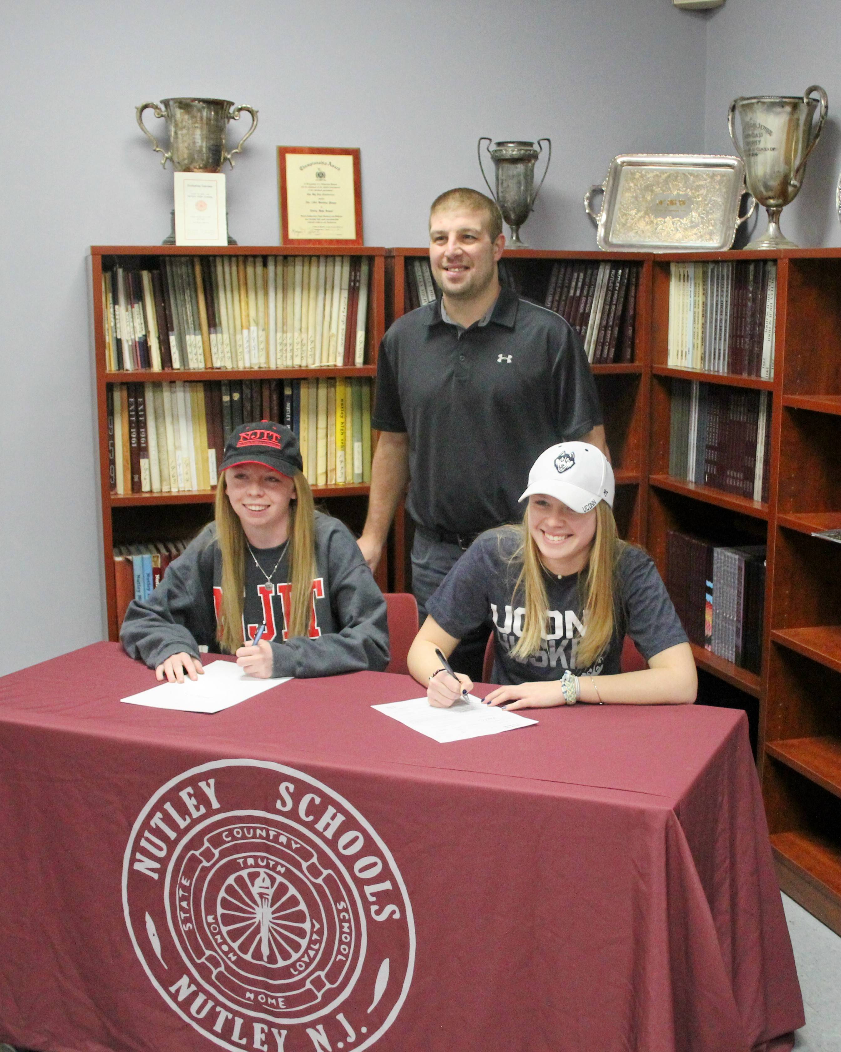 105361a0bb68abc56a54_College_Signing_Day_2017_4.jpg