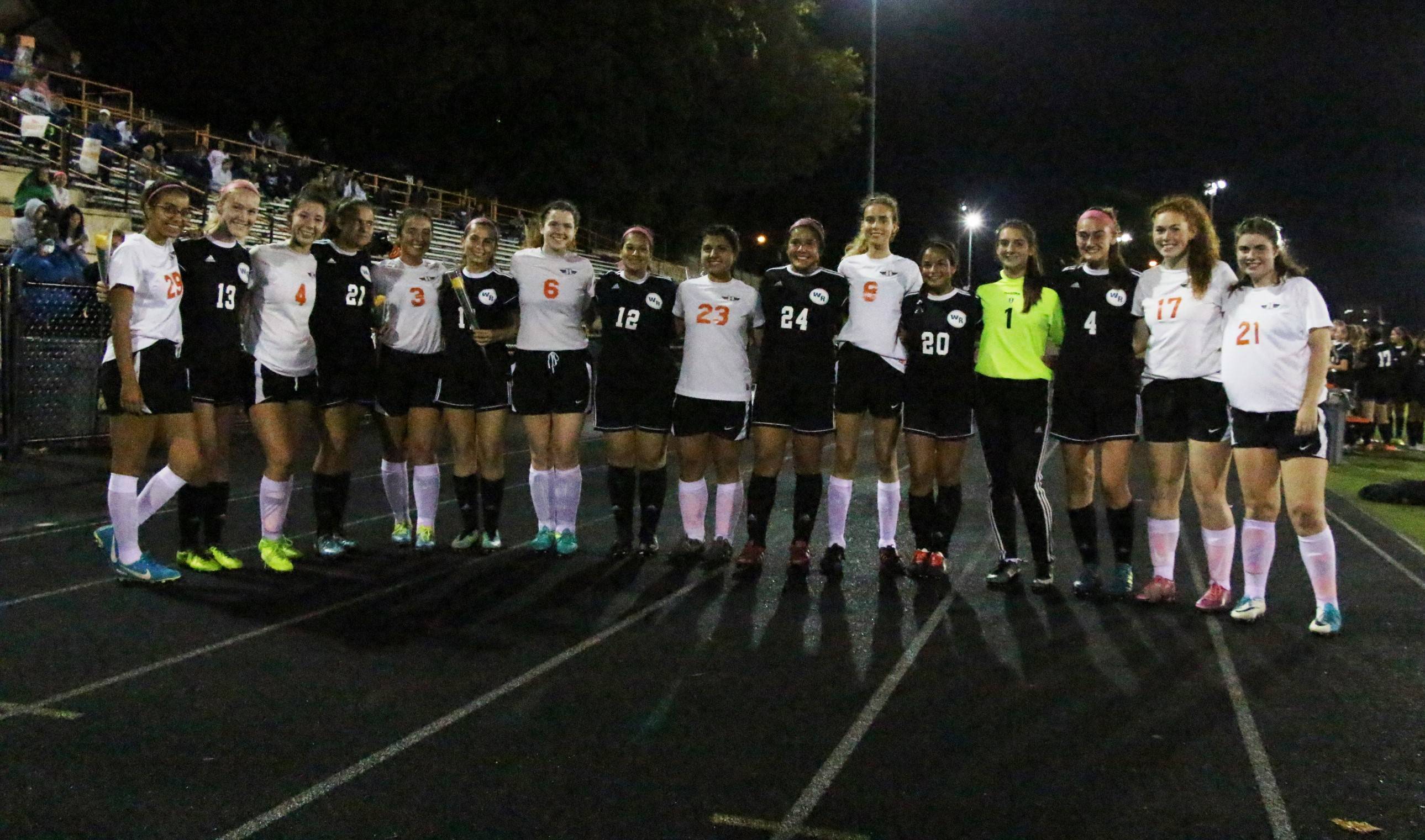 139183458eb0f0a5a600_EDIT_hh_and_wr_seniors.jpg