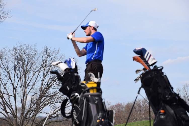 13c1345e3caf6d4736a1_SPFGolfers3.jpg