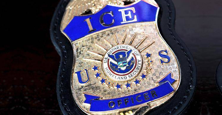 160924d216808d6e3a26_ice-officer-badge-nr.jpg