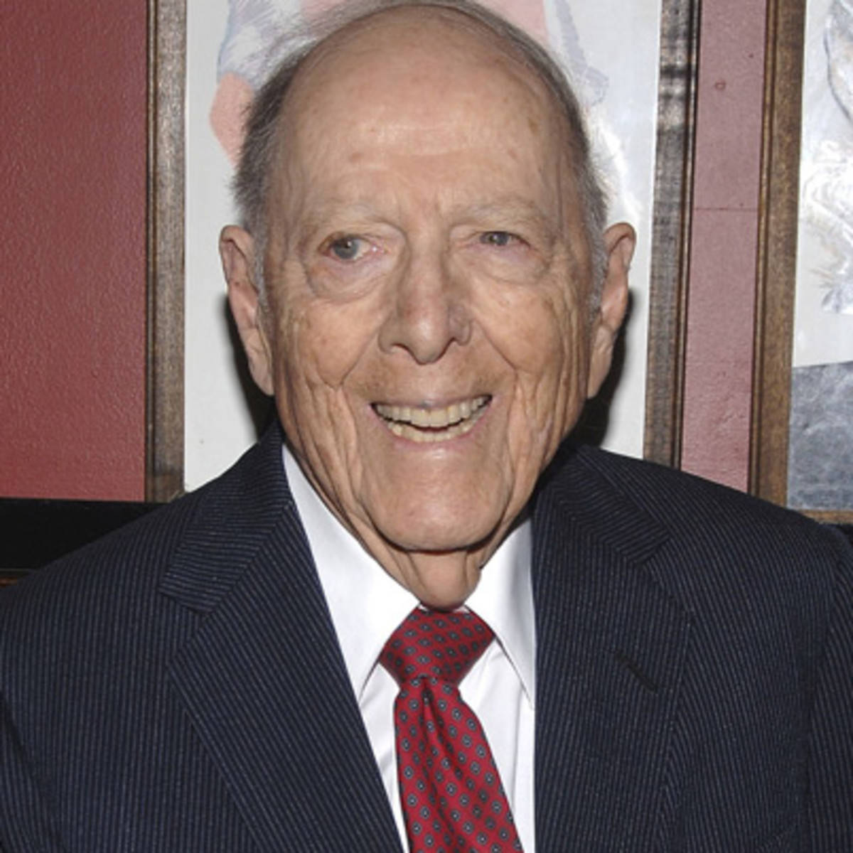 16e5d7d4cd3ae398edb8_herman-wouk-20631823-1-402.jpg