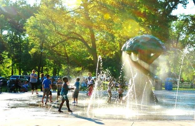 18723eaaec353a2534cc_Warinanco_spray_playground.jpg
