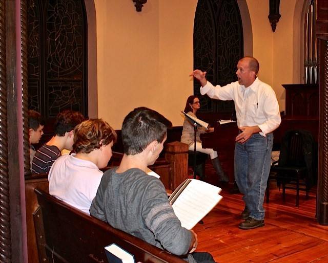 189070fdc1cb989e358d_CCSC_Young_Men_s_Choir_Rehearsal_2_October_2016.jpg