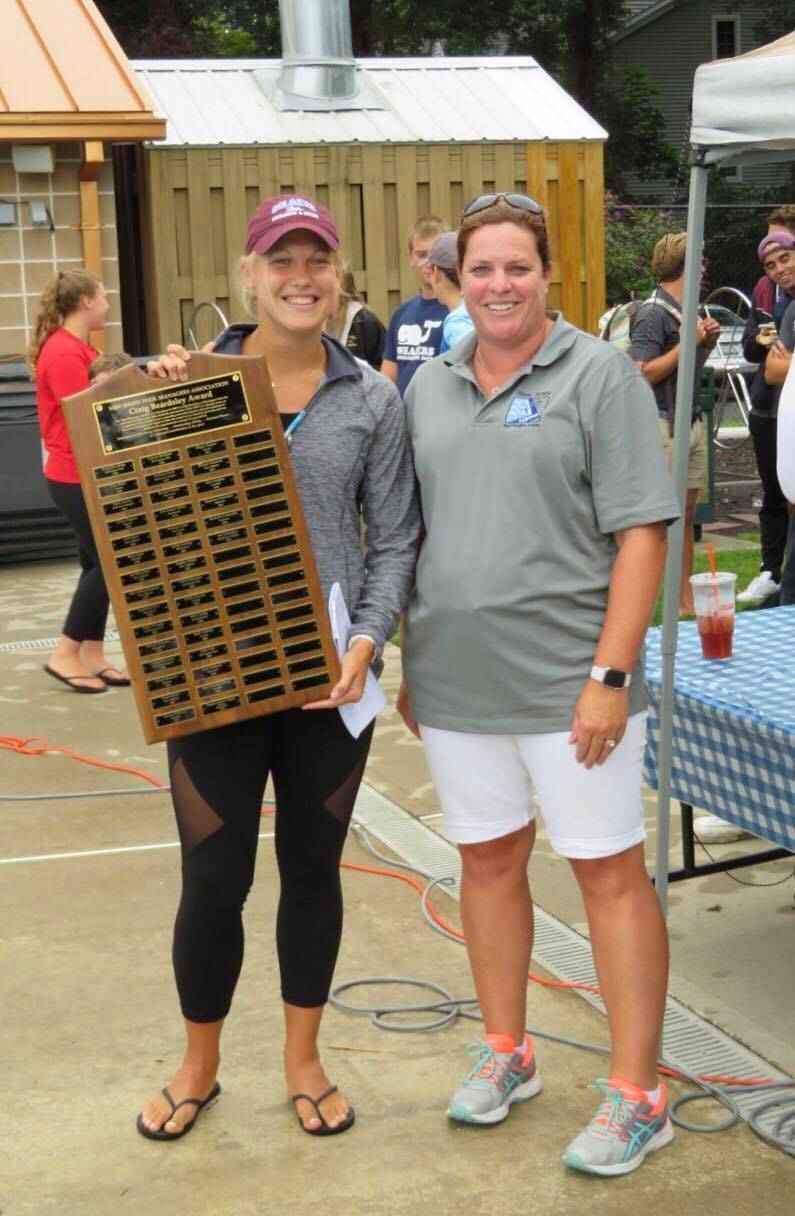 1f143d8635d2d778d601_EDIT_Lia_and_Beadsley_award_from_Lia.jpg