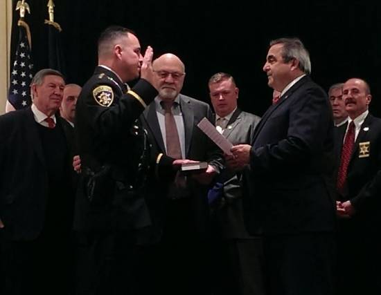 1f167160bf274e8d08c0_sheriff.jpg
