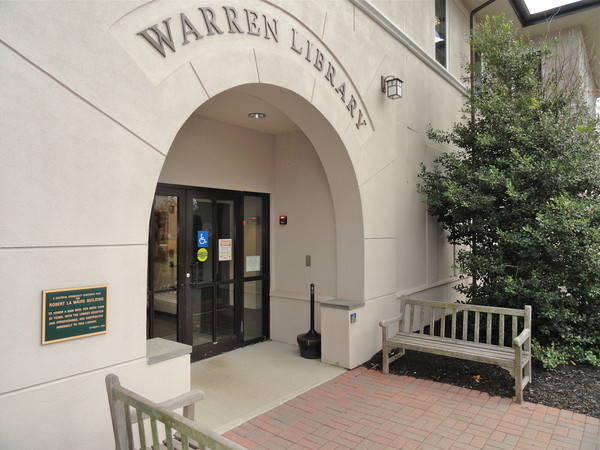 1ff40c4ff678c5879ca6_Library_entrance.jpg