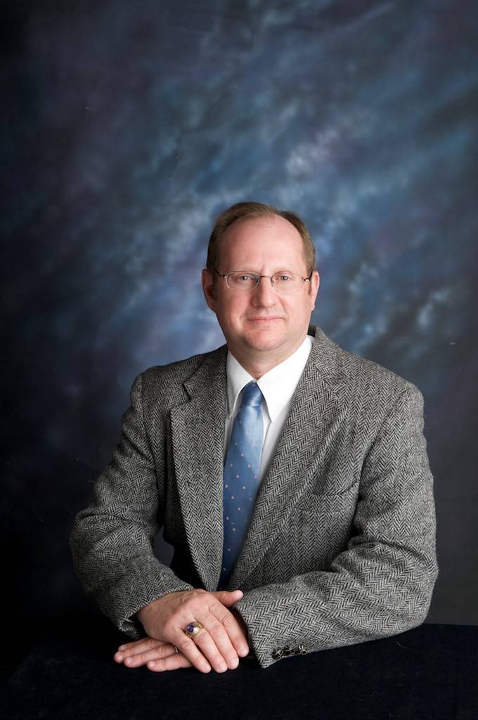 208592e7016e758dabce_Official_Dr._Tom_Connors.jpg