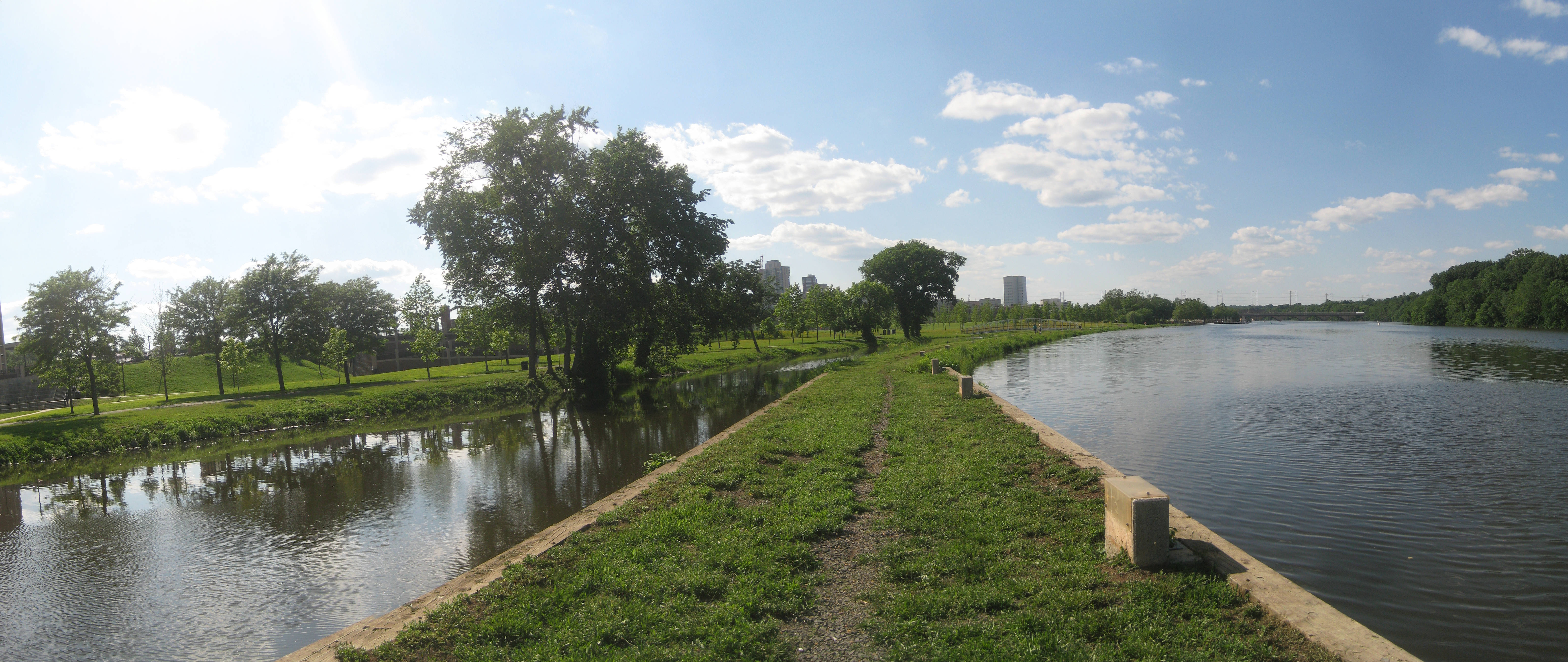 2306602cba0223e2c34b_Boyd_Park_path.jpg