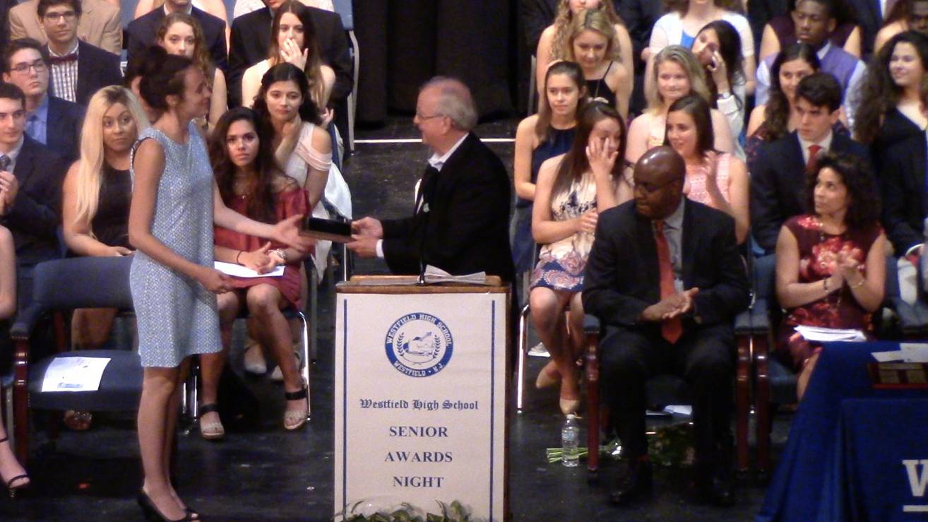 23350d6e59b096fd49ea_f0afbe9a16f12acaa407_Awards_Night_1.jpg
