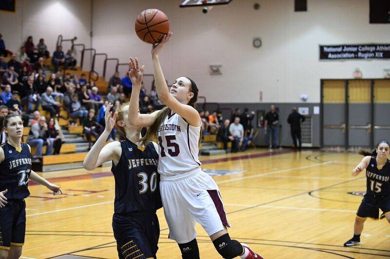 23aeccda1a26a2b2323c_kayla.jpg