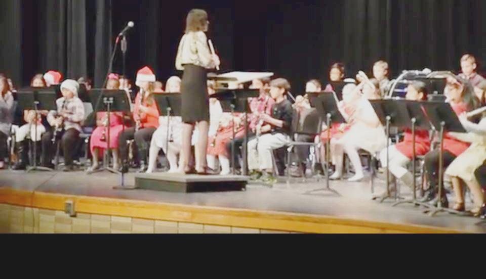 23b129a5d243edd1bb35_sompixvanderveer5thgradeband.jpg