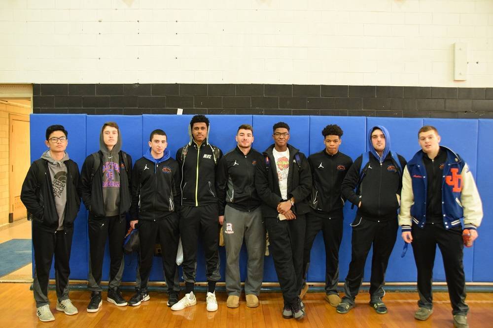 2588ea60c0c126f385a9_Dawgspregame.jpg