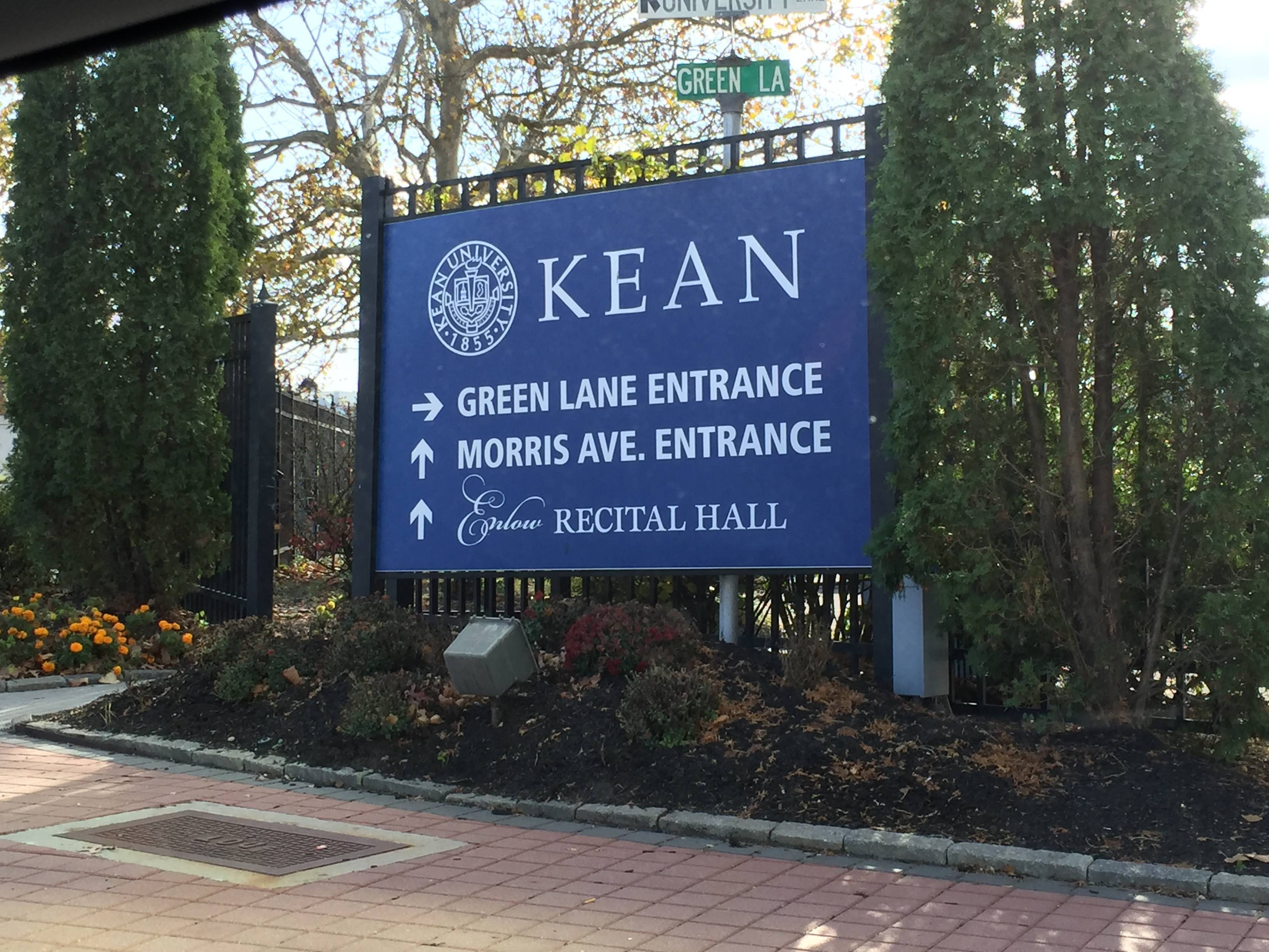 282d45544191946e0163_ac17969febc94a359a27_kean_sign.jpg