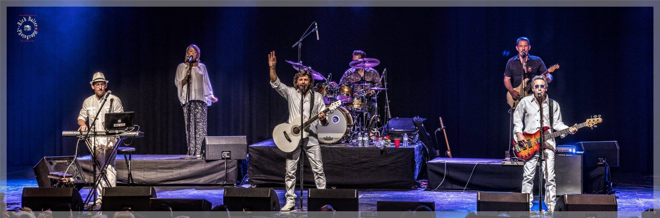 28e069f3601a0bfb8bf4_New_York_Bee_Gees.jpg