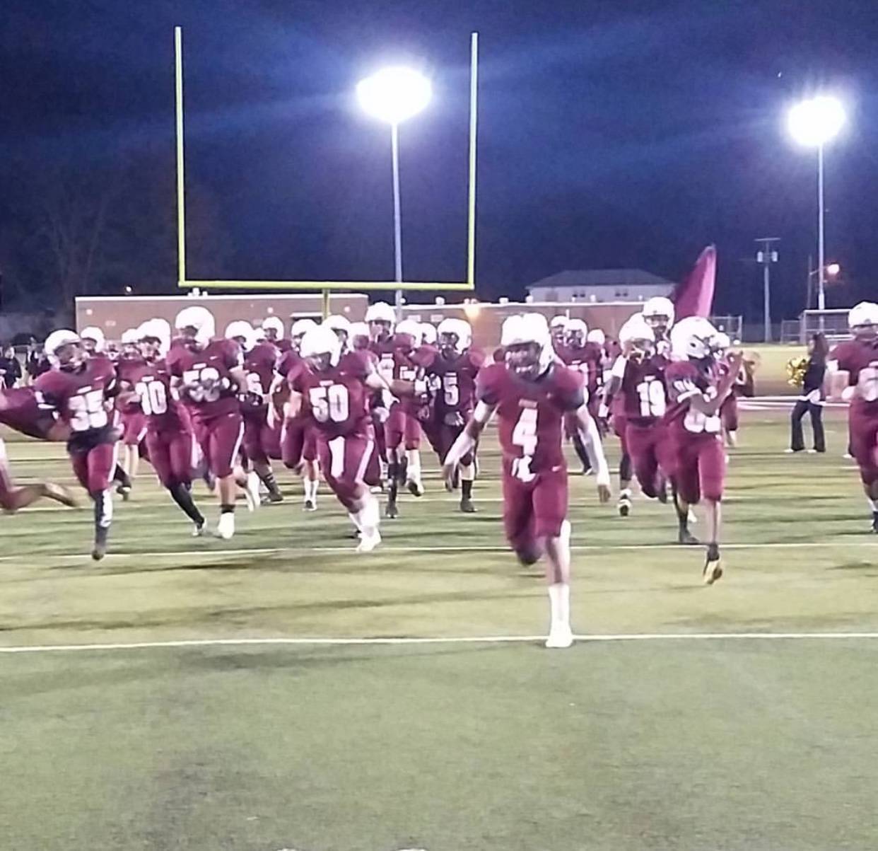 296c70ed2151d3a6a678_02724229540133a30705_football_10-27.jpg