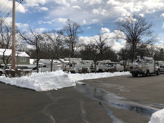 2bd05fa3603b7e75686a_TrucksatWaverlyStation.jpg