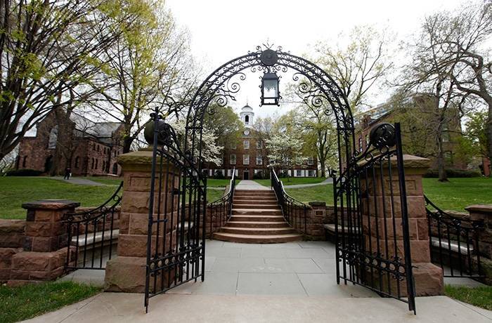 307f37522b01ba0505dc_rutgers_old_queens_gates.jpg