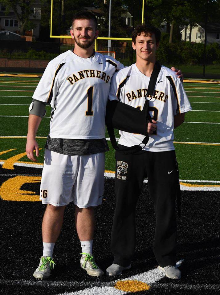 31639a089fb1ec609976_seniorsboyslax.jpg