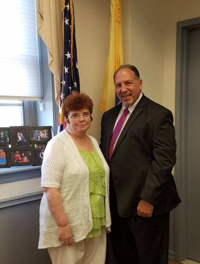3255c0c83c341e20469f_4740d3d7cd423b9652c9_Donna-and-Prosecutor-768x1016.jpg