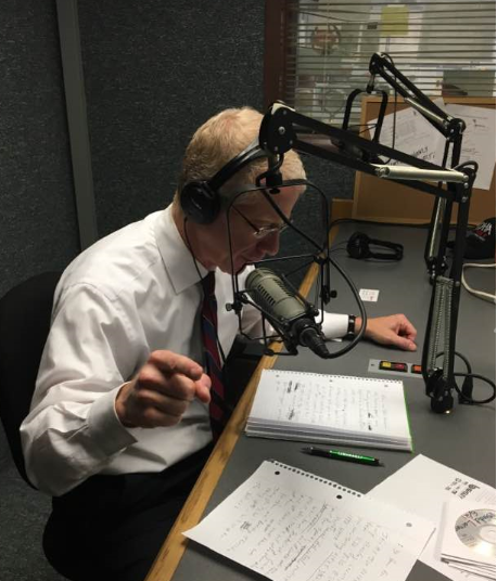 32de56987349eef655f9_jonathan_friedman_radio.jpg