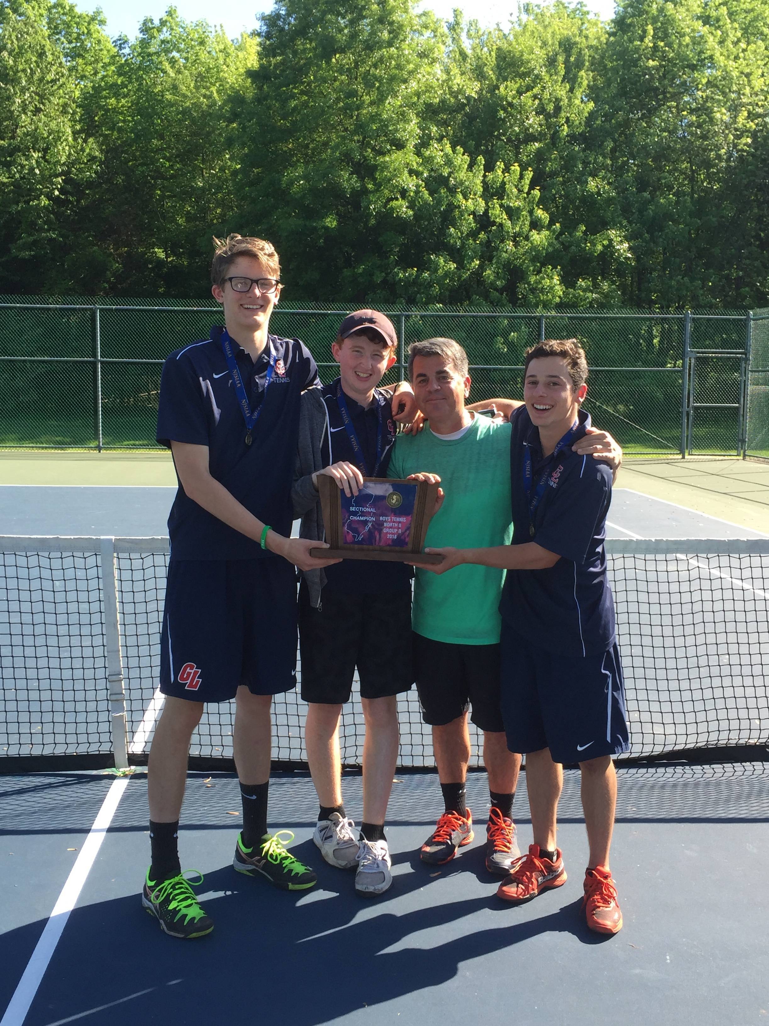 352d5156f87d7eb7281f_tennis.jpg
