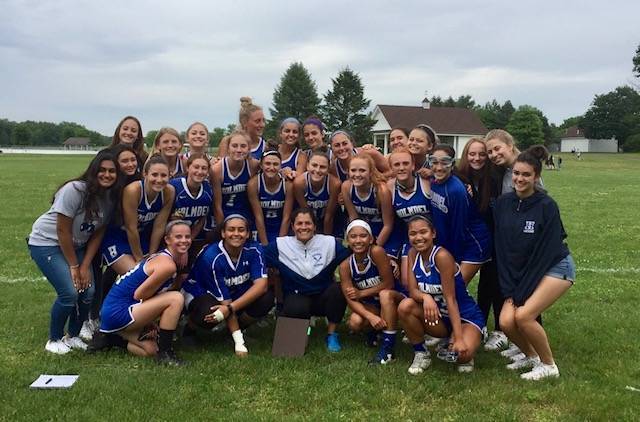 367cb8691537dcd55e73_girlslacrosse.jpg