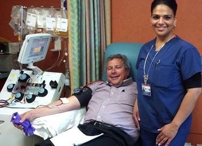 36dedbde40f1e6bdd46a_sompixbatemanblood.jpg